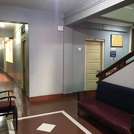 Hotel Satkar Cafeteria Belgaum Eksteriør bilde