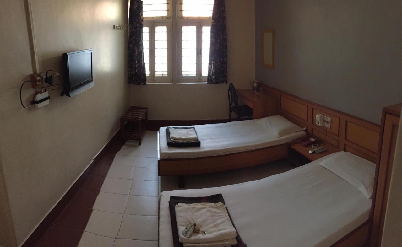 Hotel Satkar Cafeteria Belgaum Eksteriør bilde