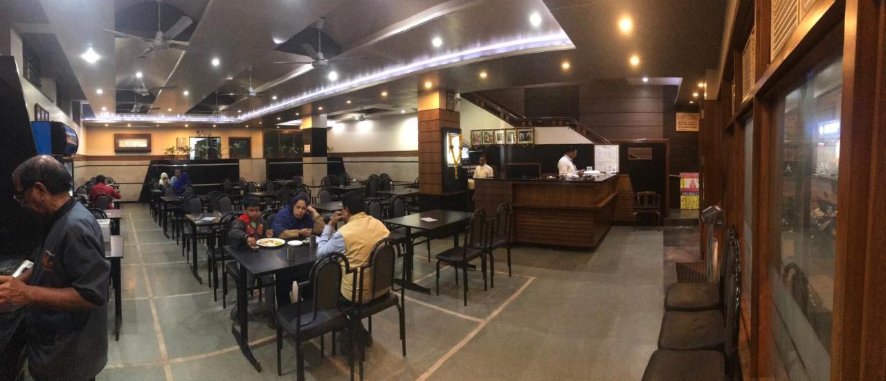 Hotel Satkar Cafeteria Belgaum Eksteriør bilde