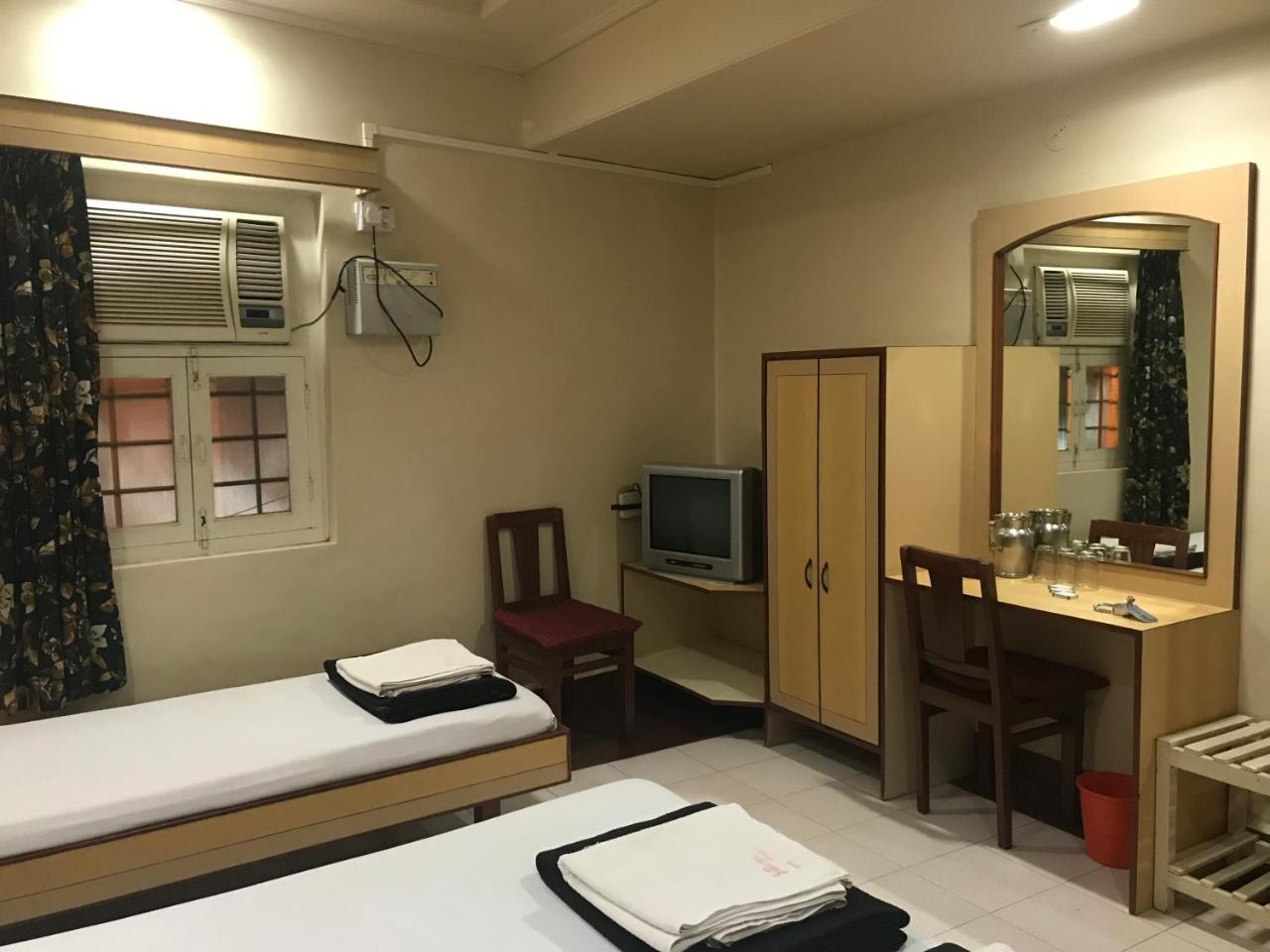 Hotel Satkar Cafeteria Belgaum Eksteriør bilde