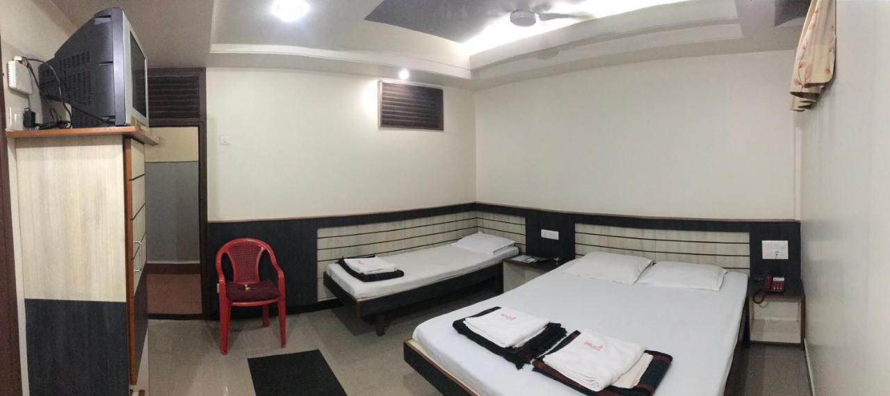 Hotel Satkar Cafeteria Belgaum Eksteriør bilde